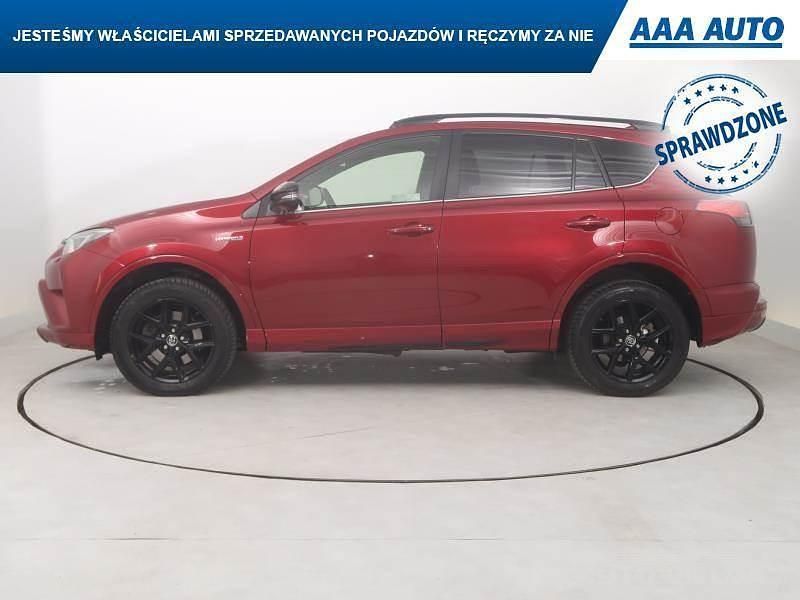 Używany Toyota RAV4 197 KM (144 kW) 2017 Czerwony SUV