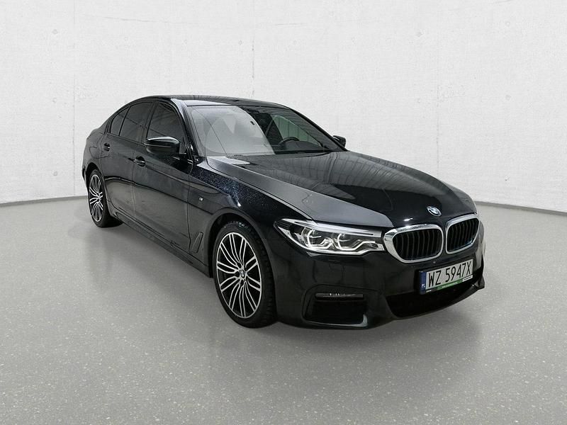 Czarny Używany 2018 BMW 518 Sedan/Limuzyna | 69 500 zł - Obraz 1/4