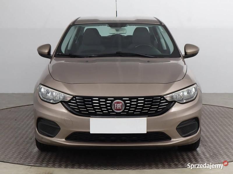 Brązowy Używany 2017 Fiat Tipo Sedan/Limuzyna | 34 999 zł (Uczciwa cena) - Obraz 1/4