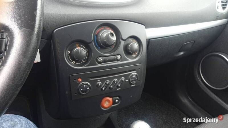 Używany 2008 Renault Clio II Kombi | 10 200 zł - Obraz 1/4