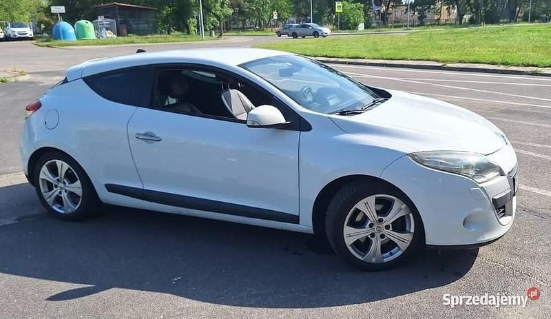 Biały Używany 2009 Renault Mégane Coupé Coupe | 24 900 zł - Obraz 1/4