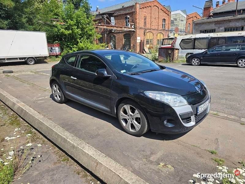 Czarny Używany 2011 Renault Mégane Coupé Dynamique Coupe | 4999 zł - Obraz 1/4