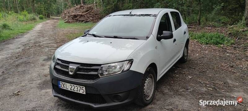 Biały Używany 2015 Dacia Sandero Hatchback | 12 500 zł (Uczciwa cena) - Obraz 1/4