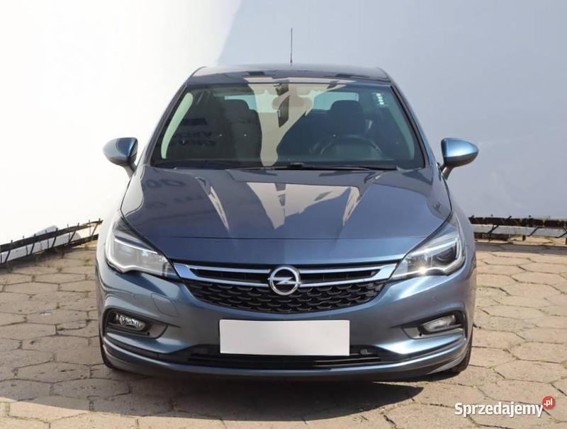 Niebieski Używany 2017 Opel Astra Hatchback | 45 999 zł (Uczciwa cena) - Obraz 1/4