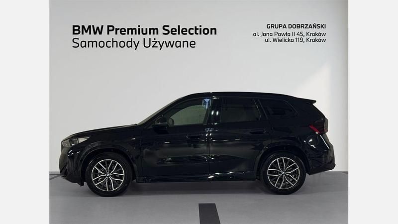 Czarny szafir metalizowany Używany 2024 BMW X1 Luxury Line SUV | 194 900 zł (Drogi) - Obraz 1/3