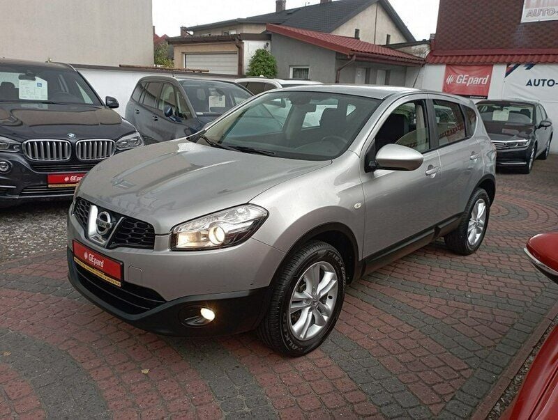 Srebrny (metalik) Używany 2011 Nissan Qashqai SUV | 32 900 zł (Uczciwa cena) - Obraz 1/4