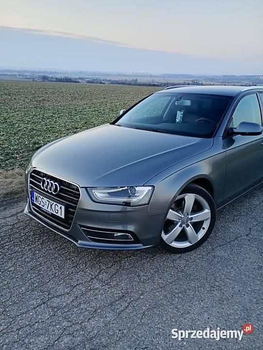 Szary Używany 2012 Audi A4 Kombi | 37 900 zł (Uczciwa cena) - Obraz 1/4
