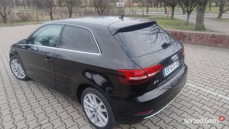 Używany Audi A3 2017 Czarny Hatchback