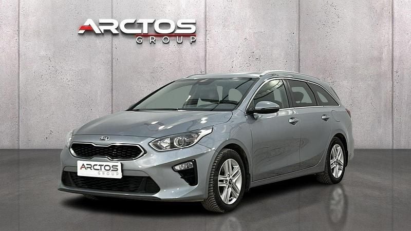 Szary Używany 2021 Kia Ceed Kombi | 44 900 zł - Obraz 1/4