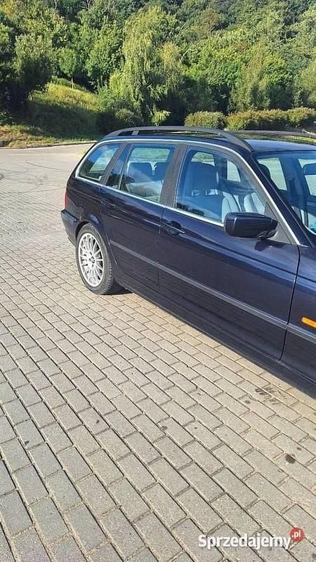 Niebieski Używany 2000 BMW 320 Kombi | 6700 zł (Dobra cena) - Obraz 1/4