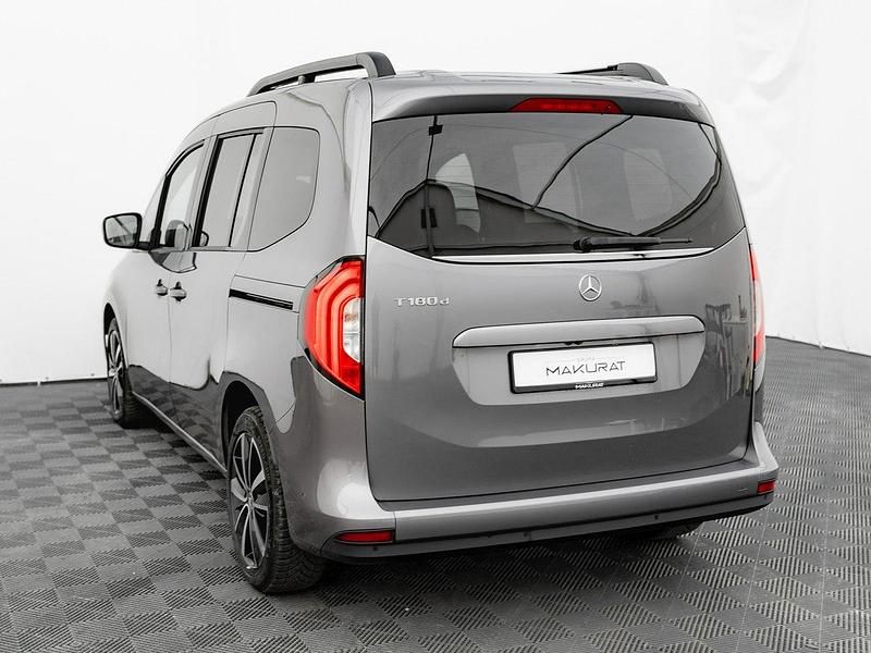 Używany Mercedes T180 Progressive 116 KM (85 kW) 2023 Szary Minivan