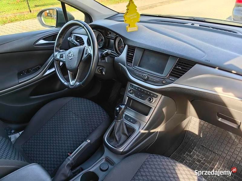 Używany Opel Astra Enjoy 2019 Grafitowy Hatchback