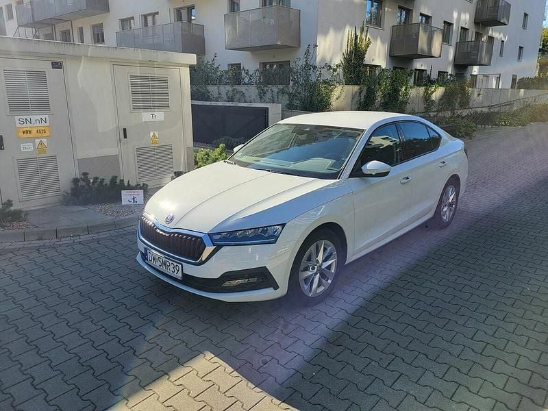 Biały Używany 2020 Skoda Octavia Sedan/Limuzyna | 81 800 zł (Dość drogi) - Obraz 1/4