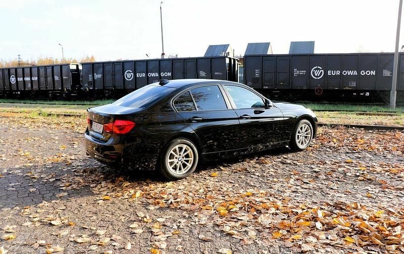 Używany BMW 316 2016 Czarny Sedan/Limuzyna