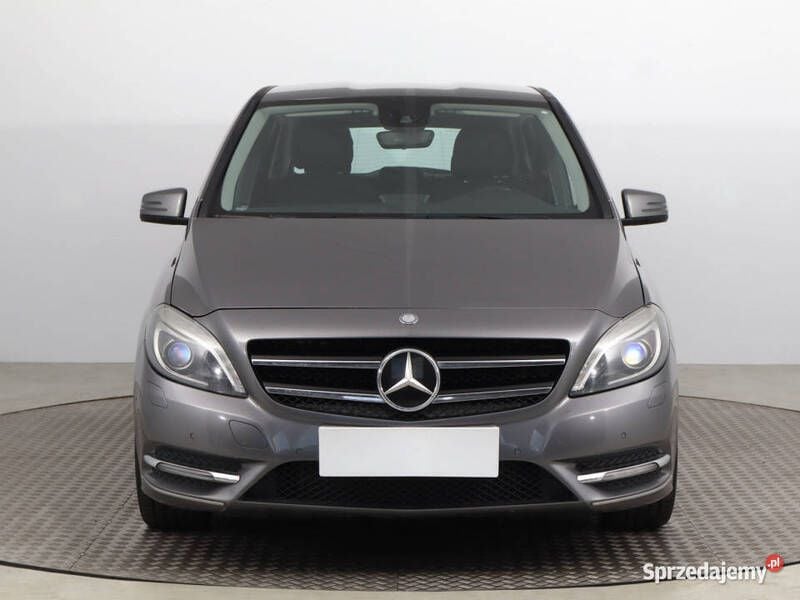 Szary Używany 2012 Mercedes B180 Minivan | 25 999 zł (Super Cena) - Obraz 1/4