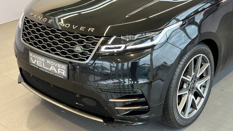Używany Land Rover Range Rover Velar SE Dynamic 250 KM (183 kW) 2022 Santorini black SUV