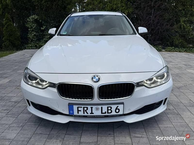 Używany BMW 320 184 KM (135 kW) 2014 Biały Kombi