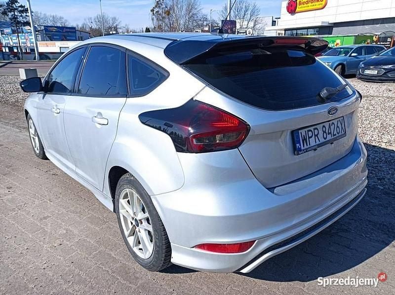 Używany Ford Focus 2018 Srebrny Hatchback