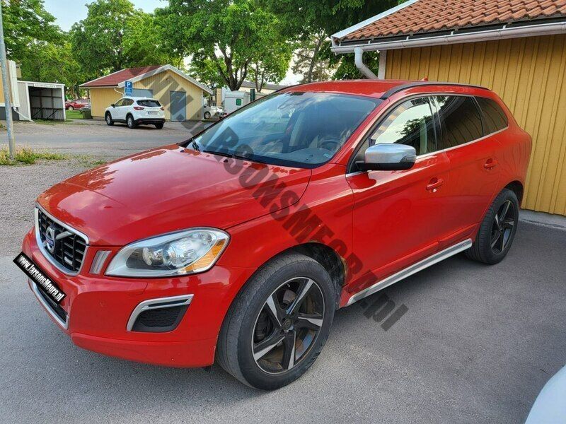 Czerwony Używany 2011 Volvo XC60 SUV | 29 350 zł - Obraz 1/4