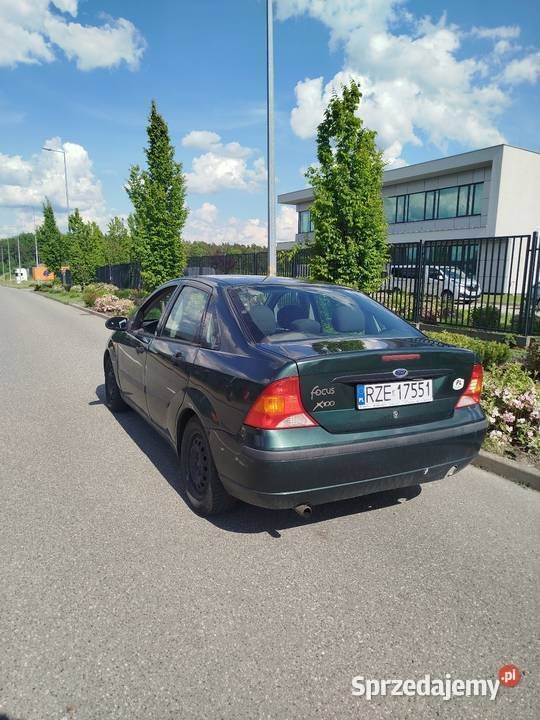 Używany 2004 Ford Focus Sedan/Limuzyna | 1900 zł (Uczciwa cena) - Obraz 1/4
