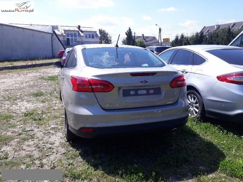Używany Ford Focus Trend+ 150 KM (110 kW) 2017 Szary (metalik) Sedan/Limuzyna