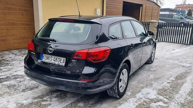 Używany Opel Astra 130 KM (95 kW) 2012 Czarny Kombi