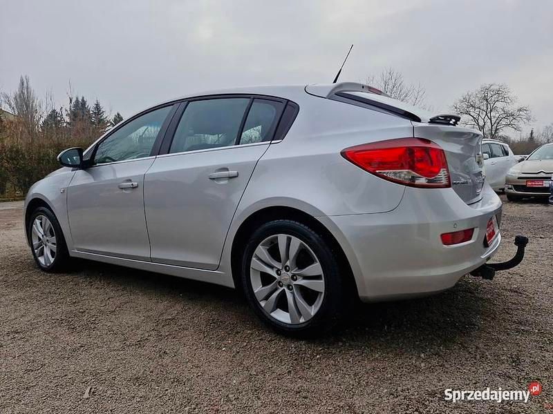 Używany Chevrolet Cruze 2014 Srebrny Hatchback