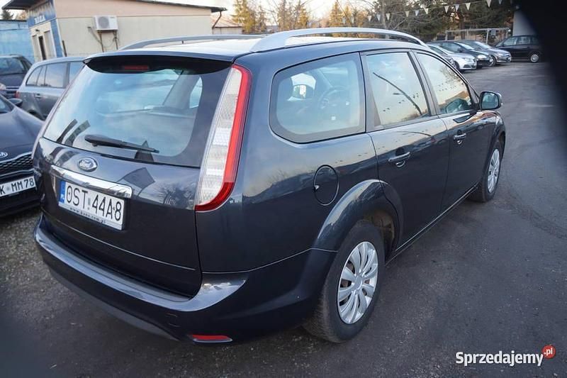Używany Ford Focus 2009 Szary Kombi
