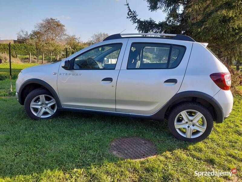 Używany 2015 Dacia Sandero Hatchback | 25 900 zł (Uczciwa cena) - Obraz 1/4