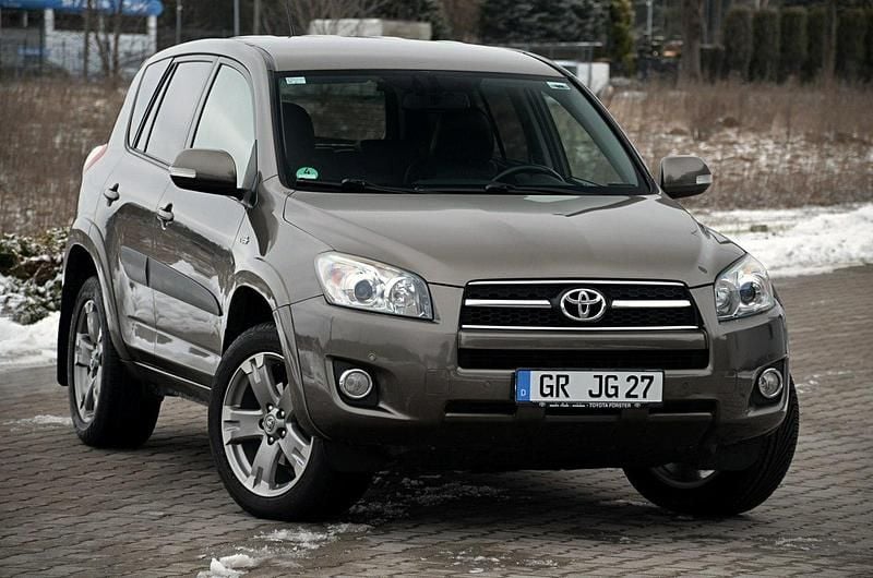 Używany Toyota RAV4 150 KM (110 kW) 2009 Szary SUV
