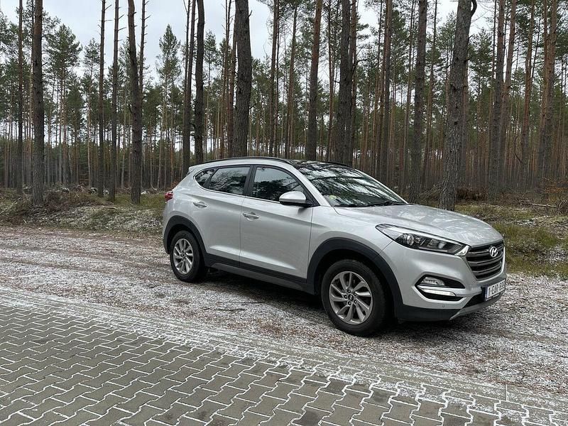 Używany Hyundai Tucson 2017 Srebrny SUV
