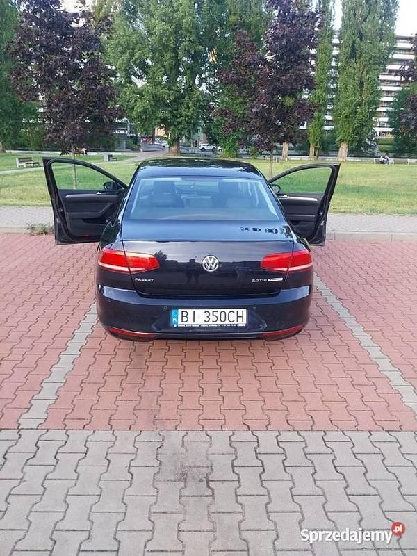Czarny Używany 2016 VW Passat Sedan/Limuzyna | 38 900 zł (Super Cena) - Obraz 1/4