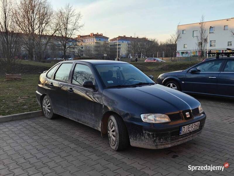 Używany 2002 Seat Cordoba | 2000 zł - Obraz 1/2