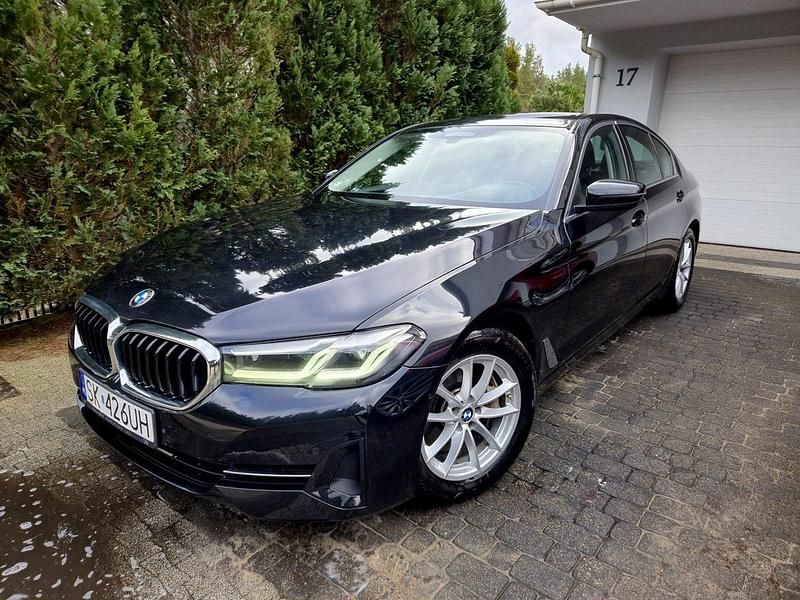 Czarny (metalik) Używany 2021 BMW 530 Sedan/Limuzyna | 97 479 zł - Obraz 1/4