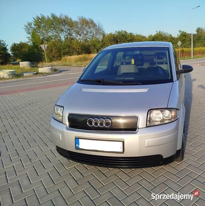 Srebrny Używany 2001 Audi A2 Hatchback | 6300 zł (Dobra cena) - Obraz 1/4