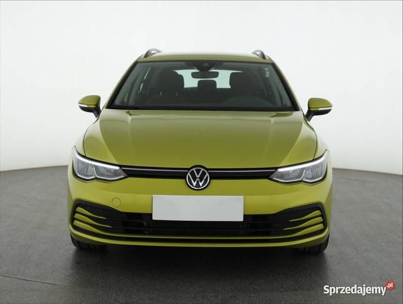 Złoty Używany 2021 VW Golf VIII Kombi | 74 999 zł (Uczciwa cena) - Obraz 1/4