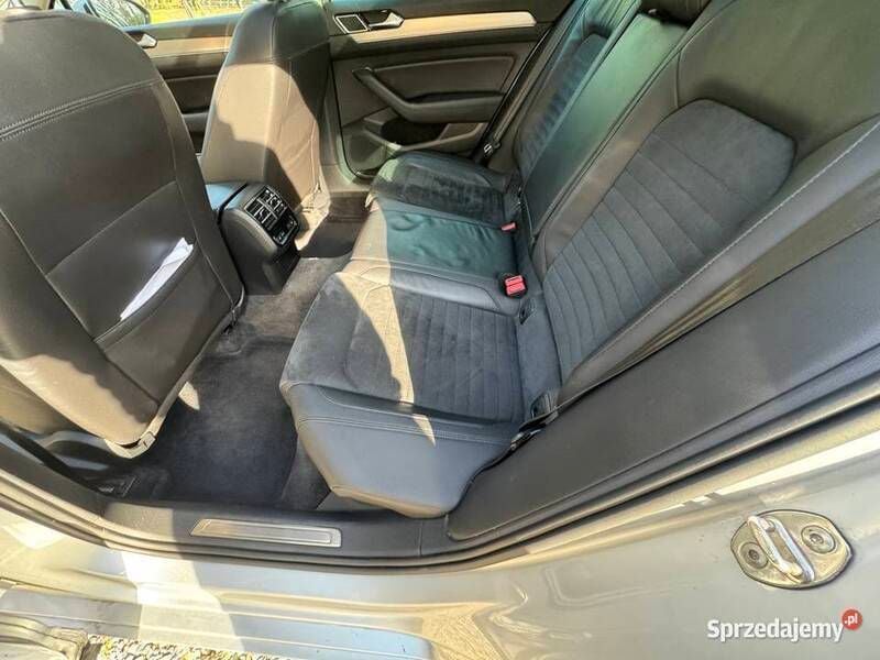 Używany 2015 VW Passat Highline | 60 000 zł - Obraz 1/4