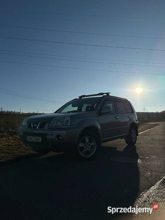 Szary Używany 2005 Nissan X-Trail SUV | 12 600 zł (Dobra cena) - Obraz 1/4