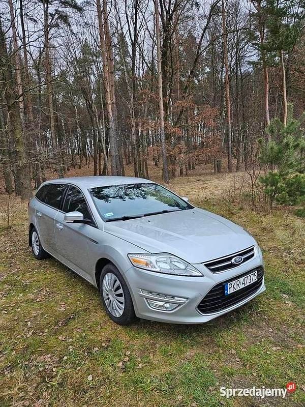 Używany Ford Mondeo 2012 Srebrny Kombi