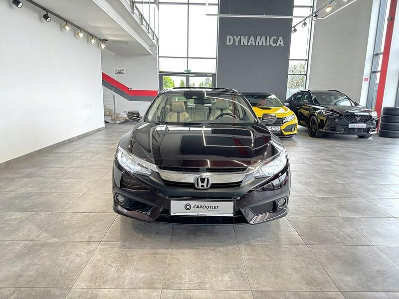 Czarny Używany 2017 Honda Civic Executive Sedan/Limuzyna | 72 900 zł (Dobra cena) - Obraz 1/2