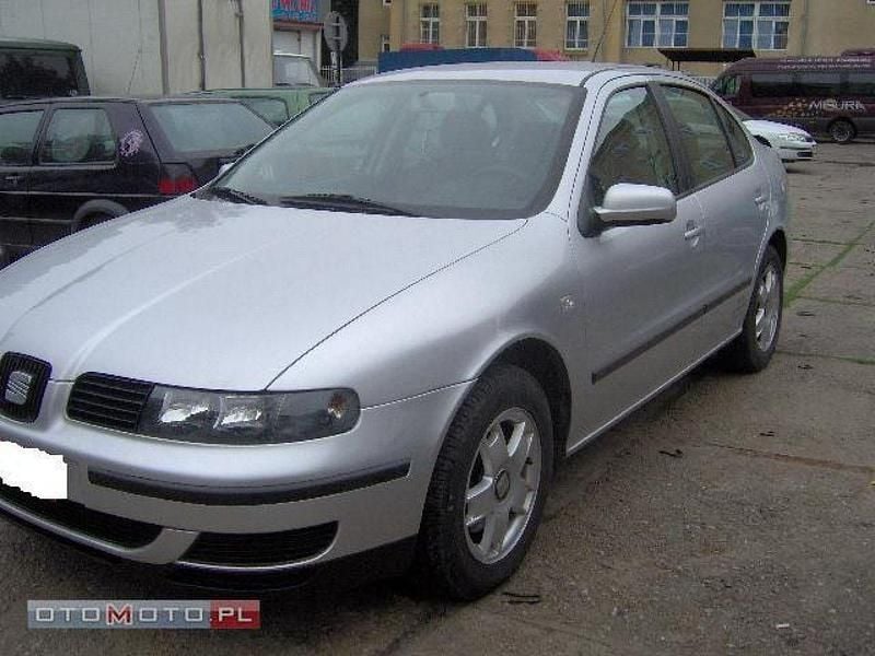 Używany Seat Toledo 110 KM (80 kW) 2001 Srebrny (metalik) Sedan/Limuzyna