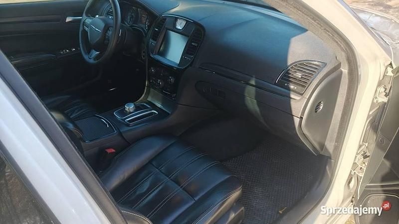 Używany 2015 Chrysler 300S | 45 000 zł - Obraz 1/4