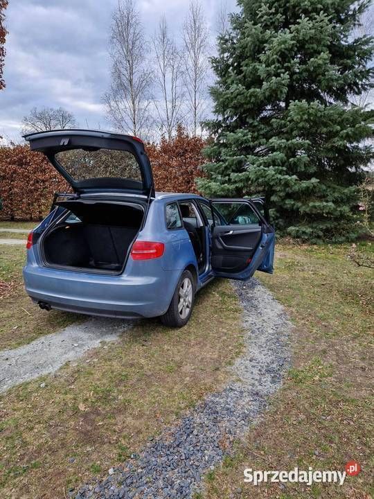 Używany Audi A3 125 KM (91 kW) 2010 Niebieski Sedan/Limuzyna