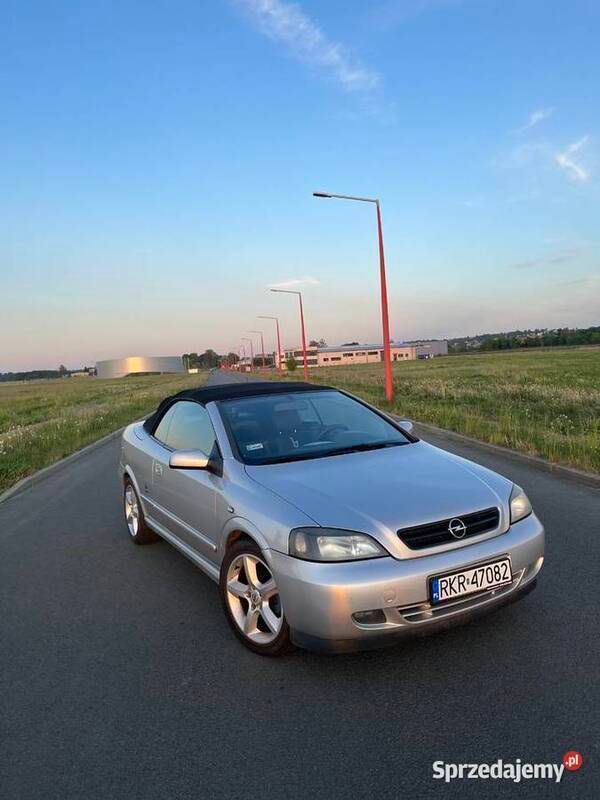 Srebrny Używany 2004 Opel Astra Cabriolet Kabriolet | 7200 zł - Obraz 1/4