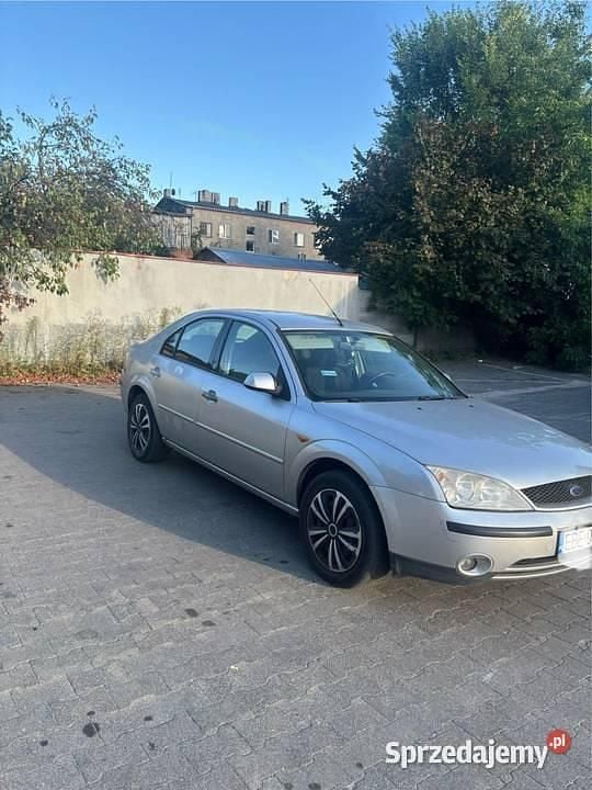 Używany Ford Mondeo 2002 Srebrny Sedan/Limuzyna