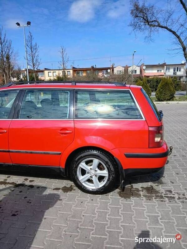 Używany 2001 VW Passat Kombi | 10 500 zł (Drogi) - Obraz 1/4