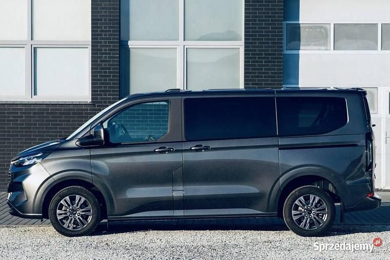 Używany Ford Tourneo Custom Titanium X 2025 Szary Van