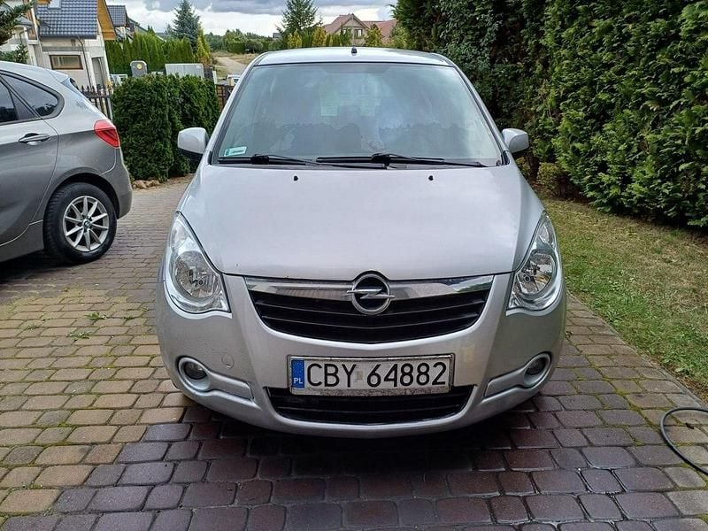 Używany Opel Agila 86 KM (63 kW) 2008 Srebrny Hatchback