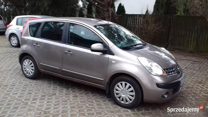 Używany Nissan Note 2006 Beżowy Sedan/Limuzyna