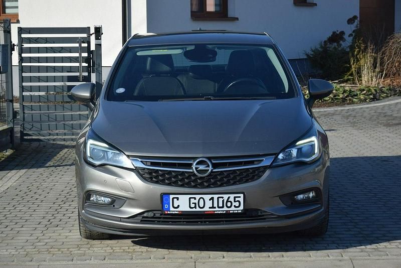Używany Opel Astra 105 KM (77 kW) 2016 Szary Hatchback